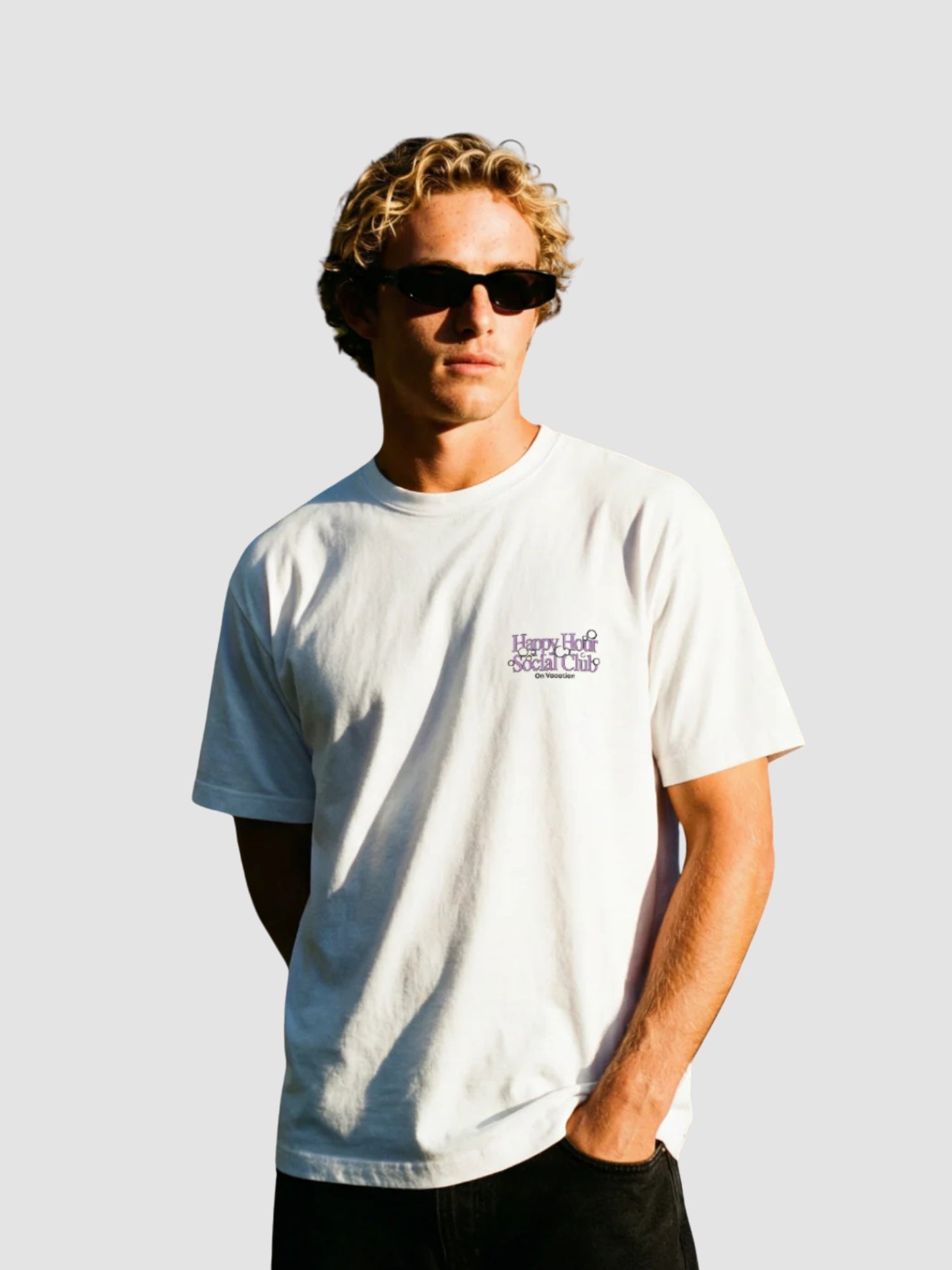 HAPPY HOUR SOCIAL CLUB TEE - white